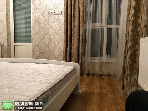 Rent out 2-room apartment. Киев,  Конева — photo 4