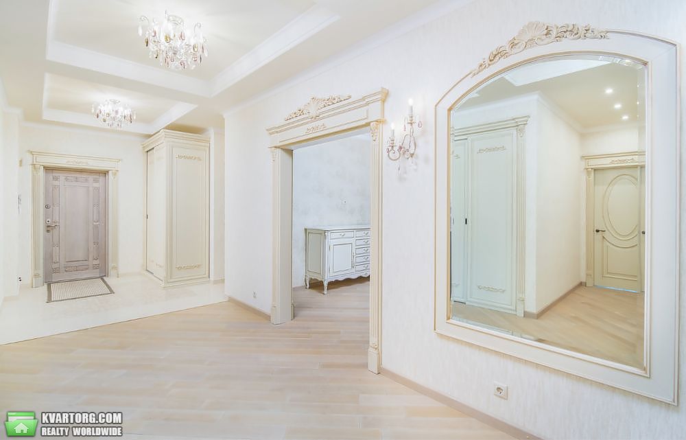 Sell 4-room apartment. Киев, Евгения Коновальца — photo 2