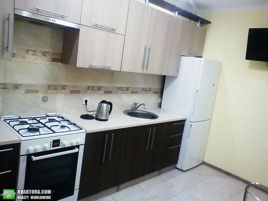 Rent out 1-room apartment. Львов, Демнянська — photo 1