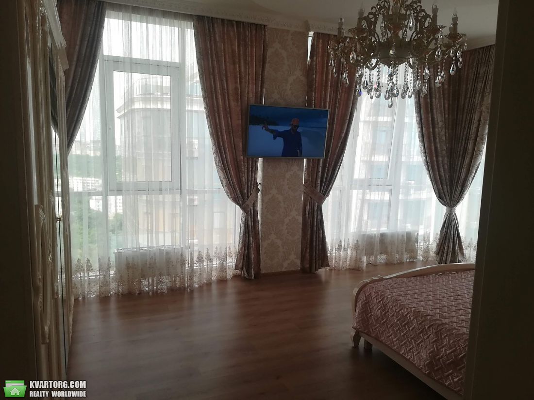 Rent out 2-room apartment. Одесса, Французский бульвар — photo 2