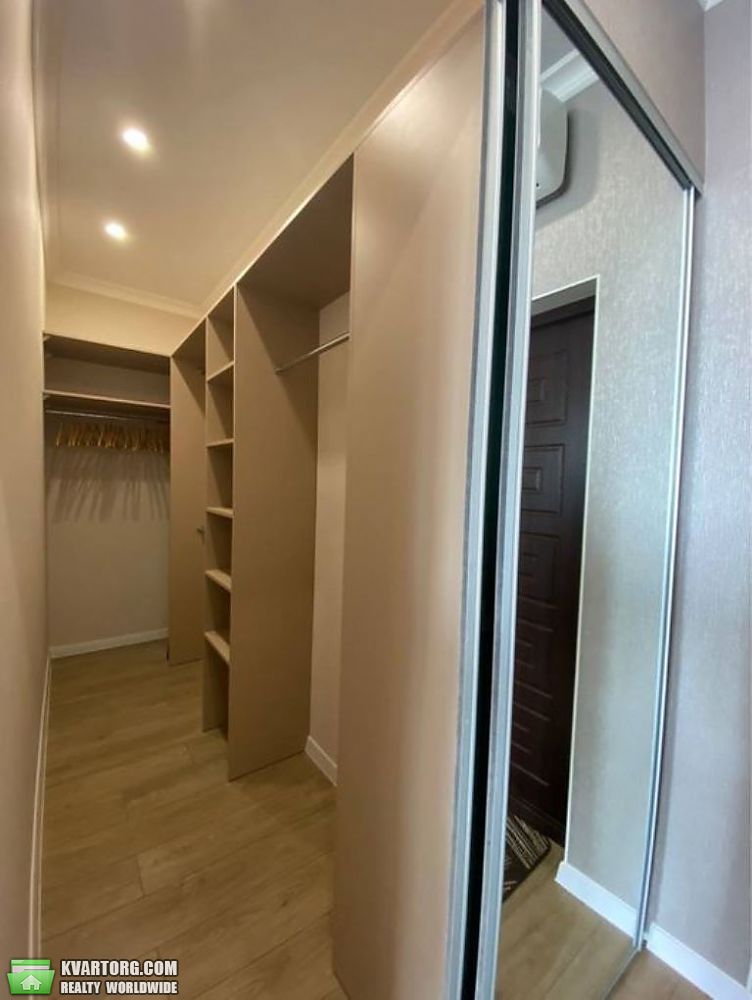 Rent out 1-room apartment. Киев, Предславинская — photo 9