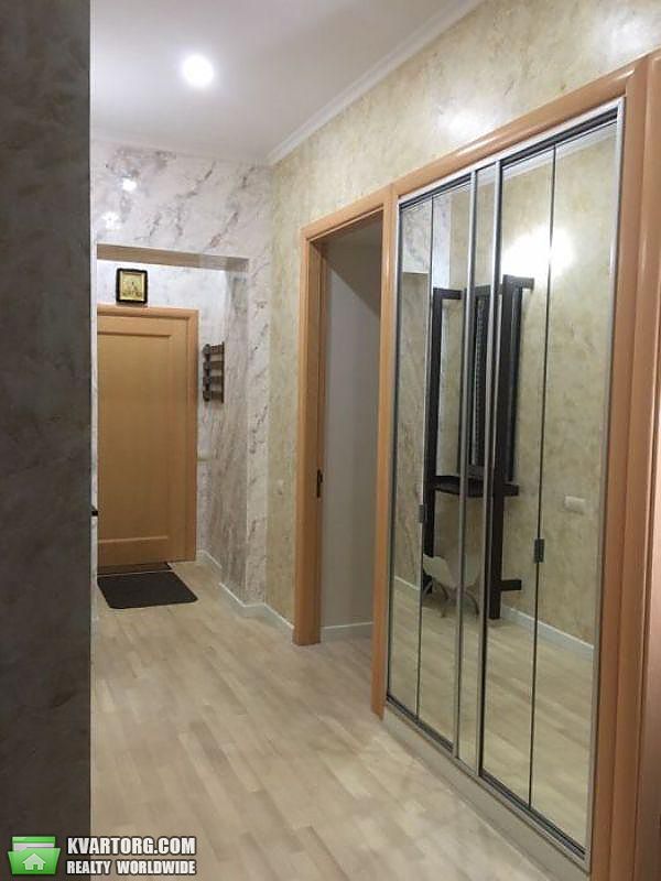 Rent out 2-room apartment. Киев,  Институтская — photo 8