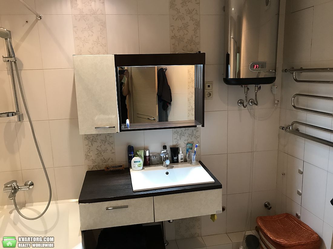 Rent out 3-room apartment. Киев,  Княжий Затон — photo 4