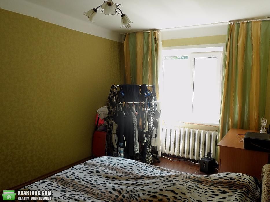 Sell 2-room apartment. Киев,  Щорса — photo 1