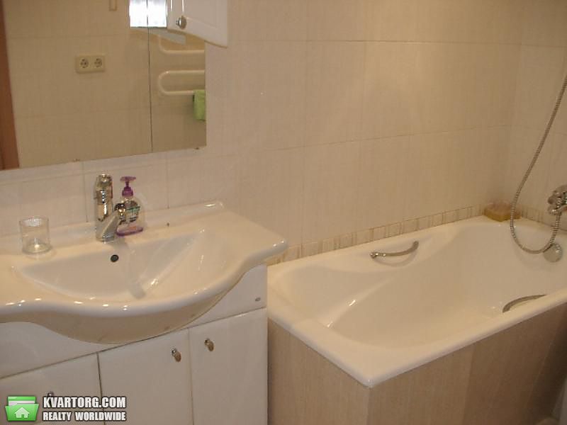 Rent out 3-room apartment. Киев,  Златоустовская — photo 9