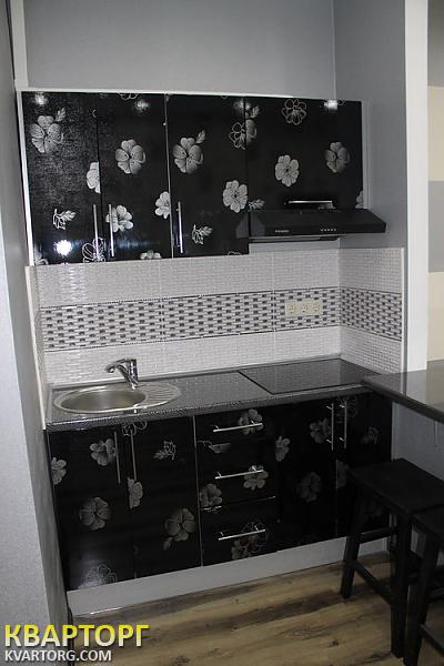 Sell 1-room apartment. Киев,  Жилянская — photo 2