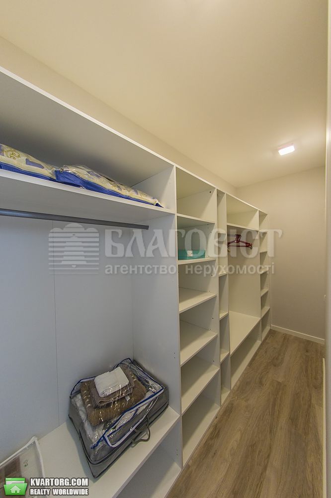 Rent out 3-room apartment. Киев,  Димитрова — photo 9