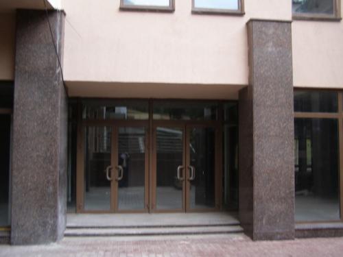 Rent out office. Киев, Льва Толстого — photo 1