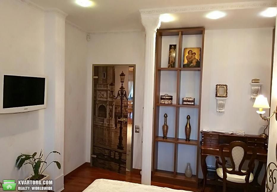 Rent out 2-room apartment. Киев, Коновальца — photo 8