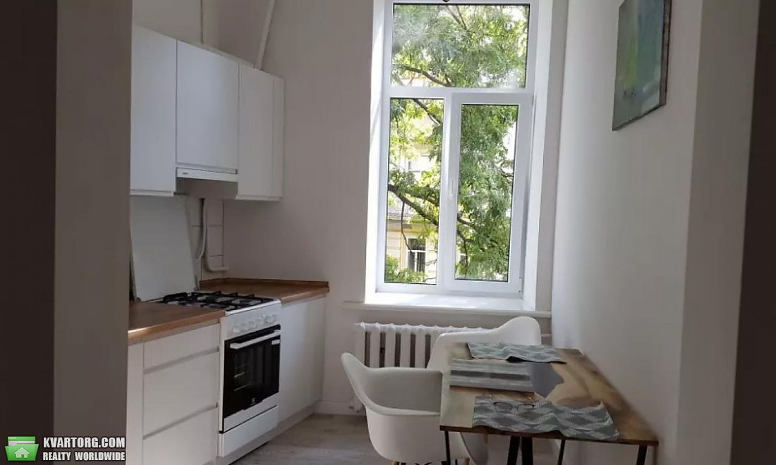 Rent out 2-room apartment. Киев,  Артема — photo 9
