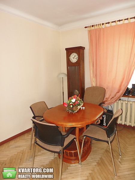 Sell 2-room apartment. Киев, Набережно-Крещатикская — photo 1