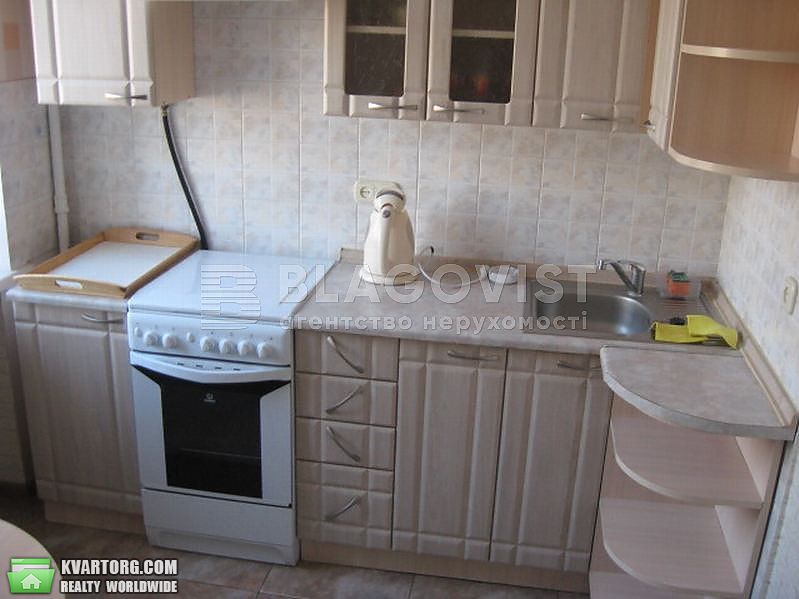 Rent out 2-room apartment. Киев,  Печерский спуск — photo 3