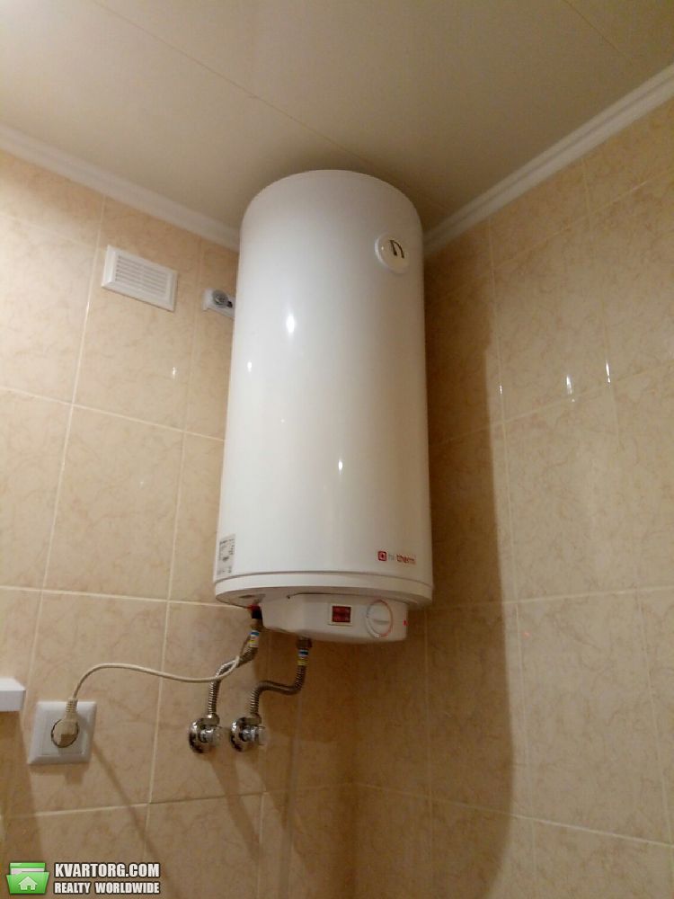 Rent out 1-room apartment. Киев, Булгакова ул. — photo 1