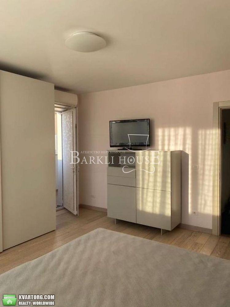 Rent out 3-room apartment. Киев,  Голосеевский пр — photo 4