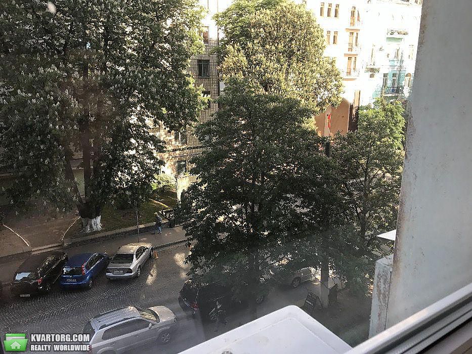 Rent out 2-room apartment. Киев,  Богдана Хмельницкого — photo 8