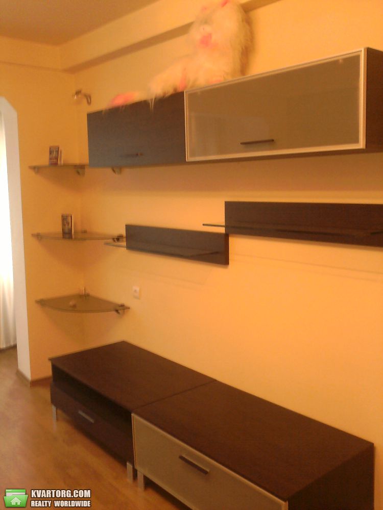 Rent out 1-room apartment. Киев,  Лисковская — photo 3