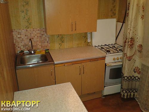 Rent out 2-room apartment. Киев, Юности — photo 6