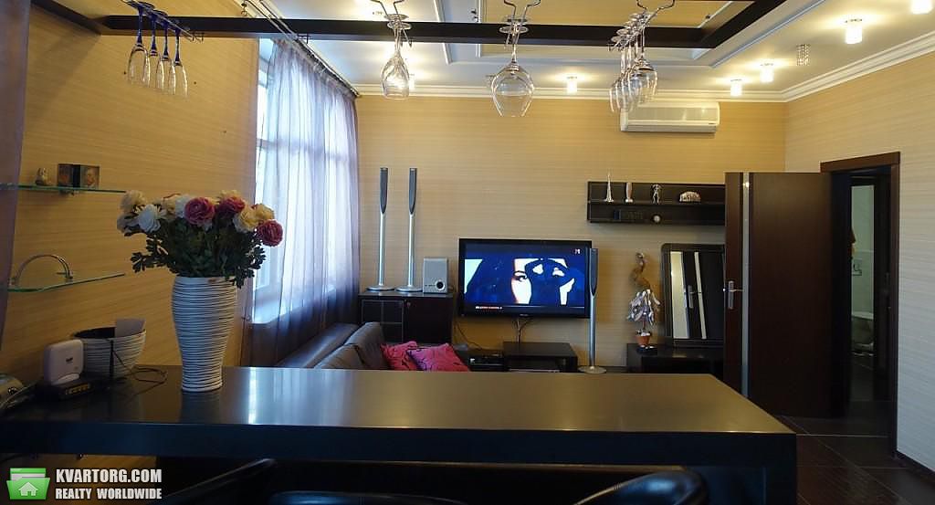 Rent out 2-room apartment. Киев, Коновальца — photo 6