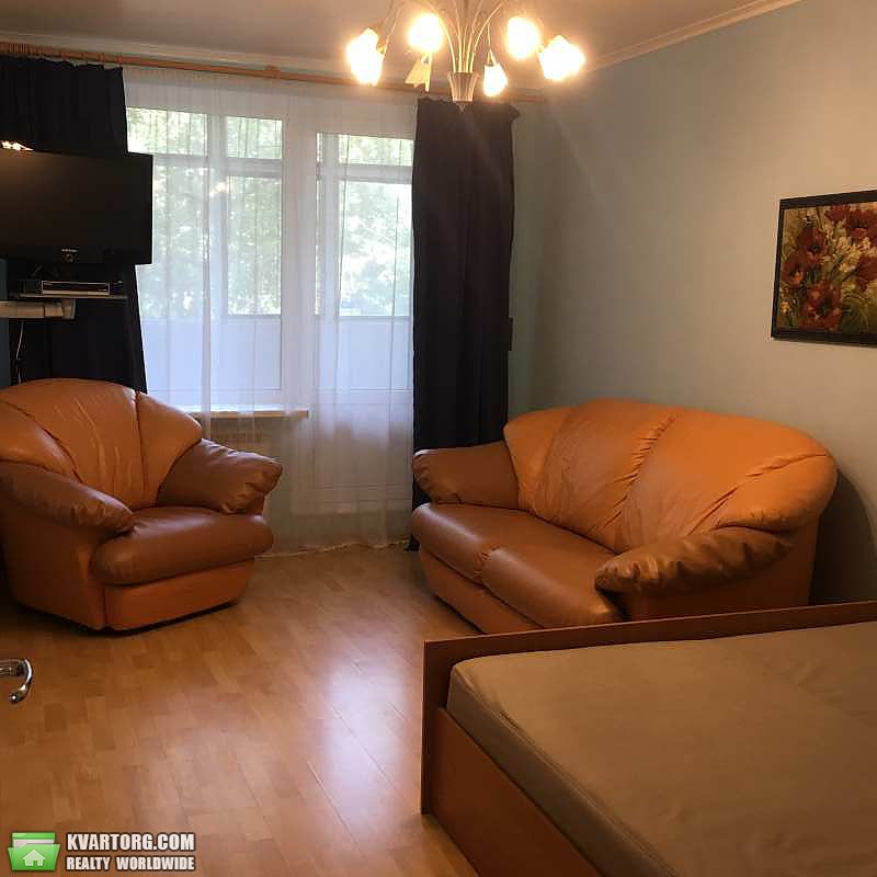 Rent out 3-room apartment. Харьков, Героев Труда — photo 1
