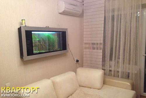 Rent out 2-room apartment. Днепропетровск, Набережная Ленина — photo 1