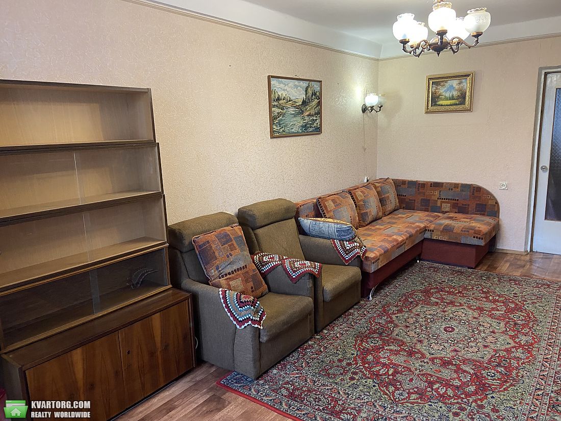 Rent out 1-room apartment. Киев, Богатирська — photo 2