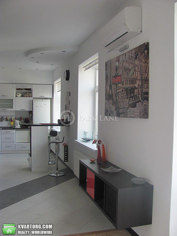 Rent out 2-room apartment. Киев,  Дарвина — photo 4