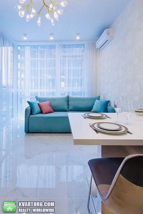 Rent out 2-room apartment. Киев, Предславинская — photo 3