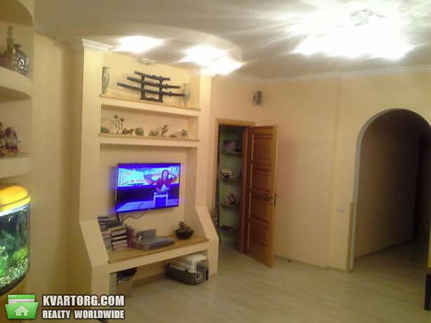 Sell 3-room apartment. Киев,  Днепровская наб — photo 2