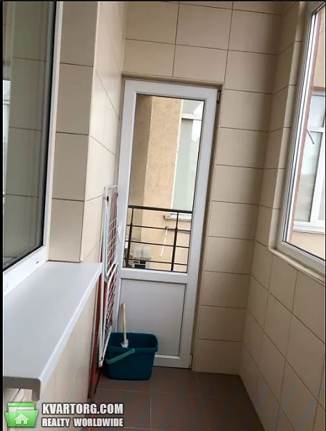 Rent out 1-room apartment. Киев,  Жилянская — photo 7