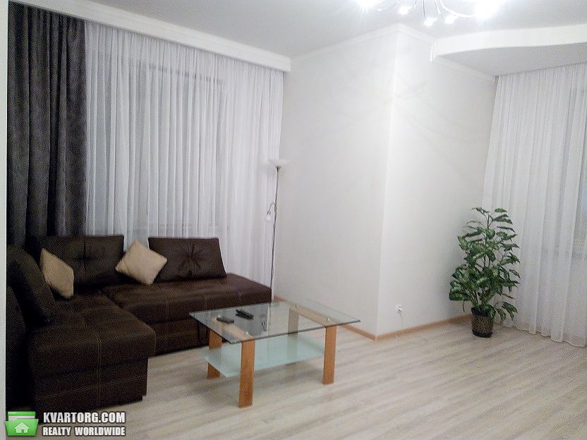 Rent out 2-room apartment. Киев, Героев Сталинграда просп. — photo 2