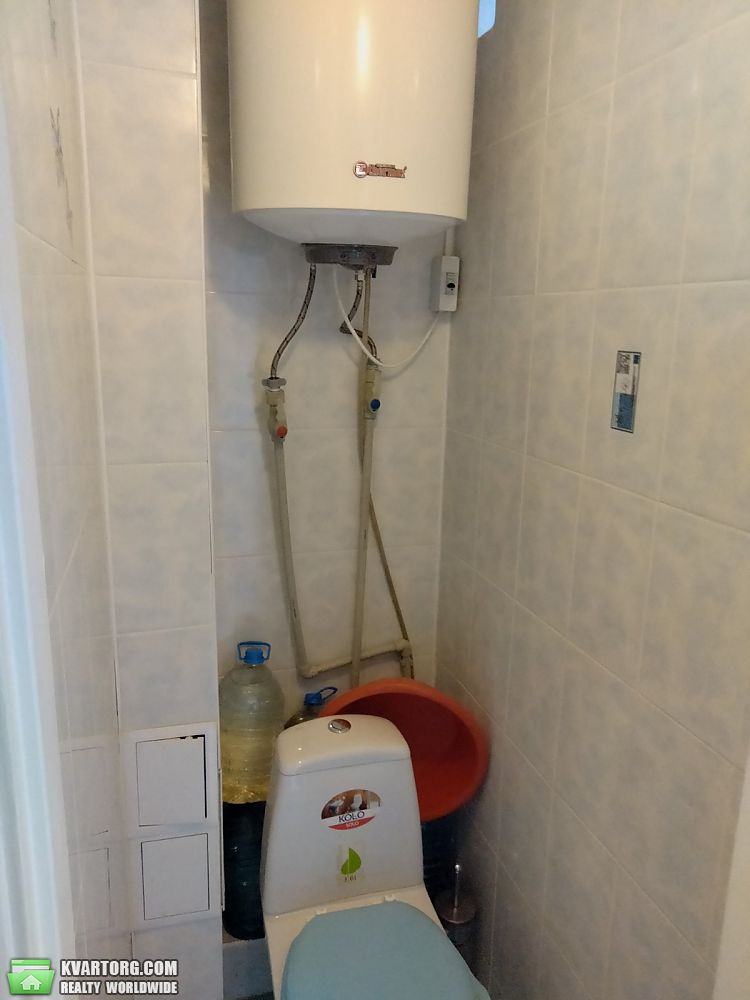 Rent out 1-room apartment. Киев, Галана — photo 9