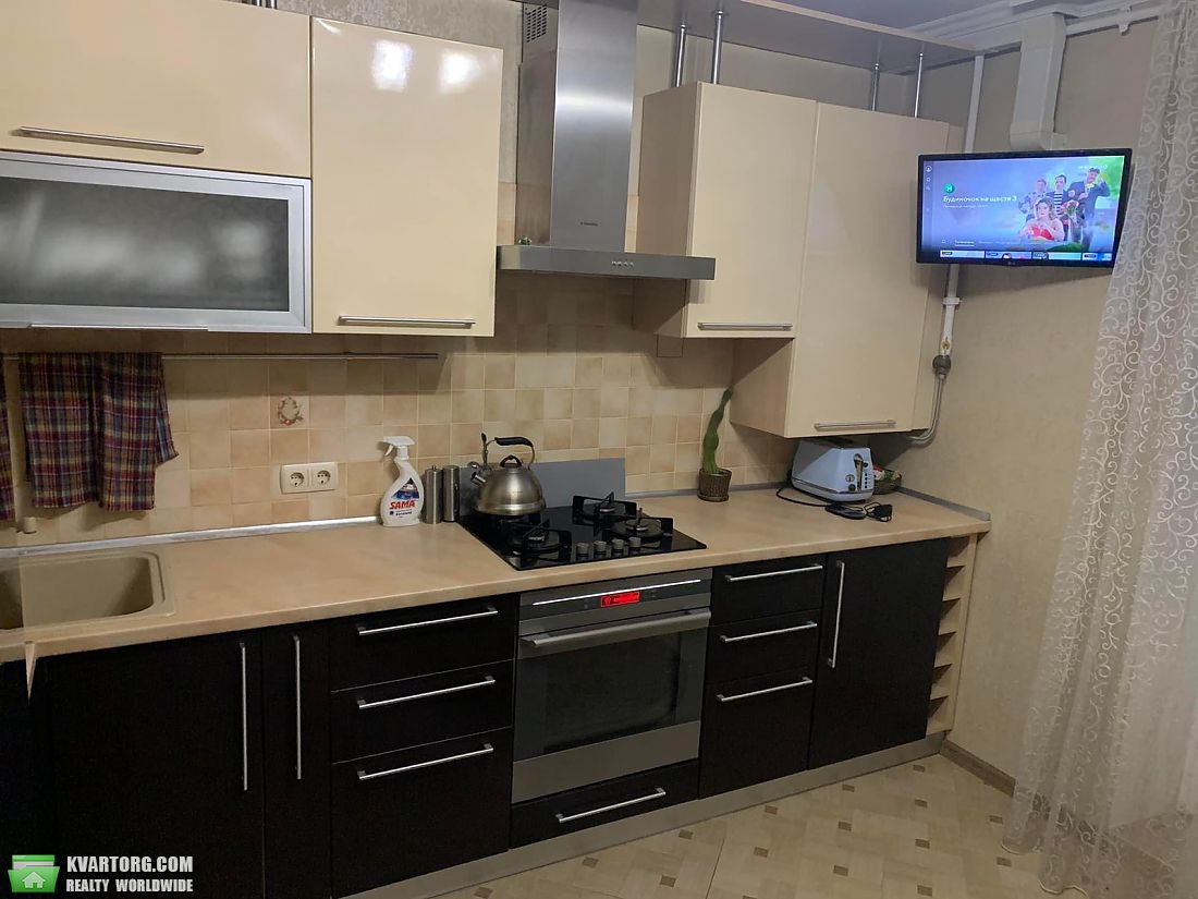 Sell 1-room apartment. Киев, Тепличная — photo 1