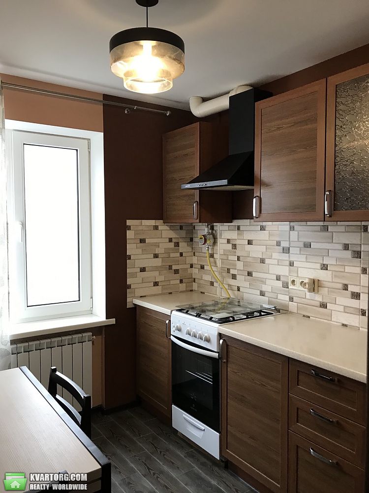 Rent out 1-room apartment. Киев, Вышгородская — photo 10