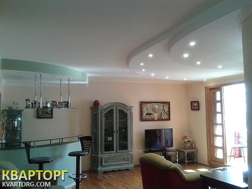 Rent out 3-room apartment. Киев,  Предславинская — photo 1