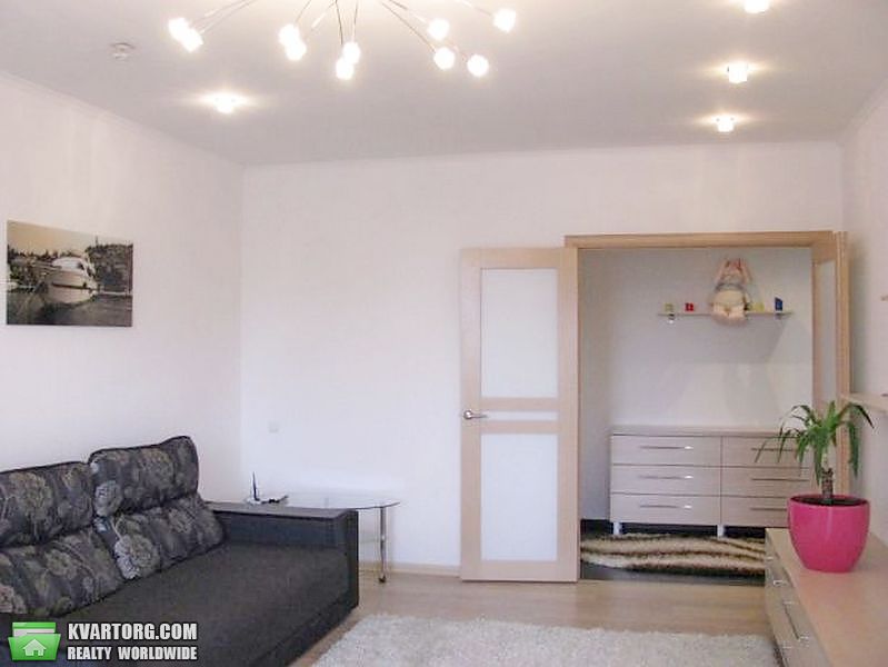 Rent out 1-room apartment. Киев,  Гетьмана — photo 4