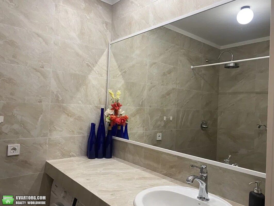 Rent out 2-room apartment. Киев,  Демиевская — photo 7
