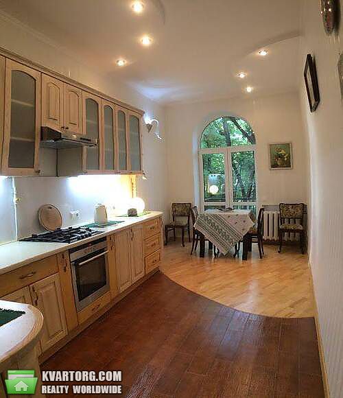 Rent out 3-room apartment. Киев,  Гончара — photo 1
