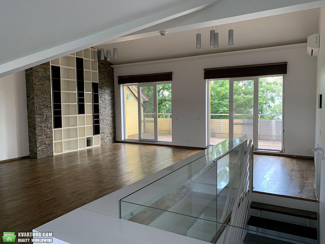 Rent out house. Киев, Локомотивная — photo 10