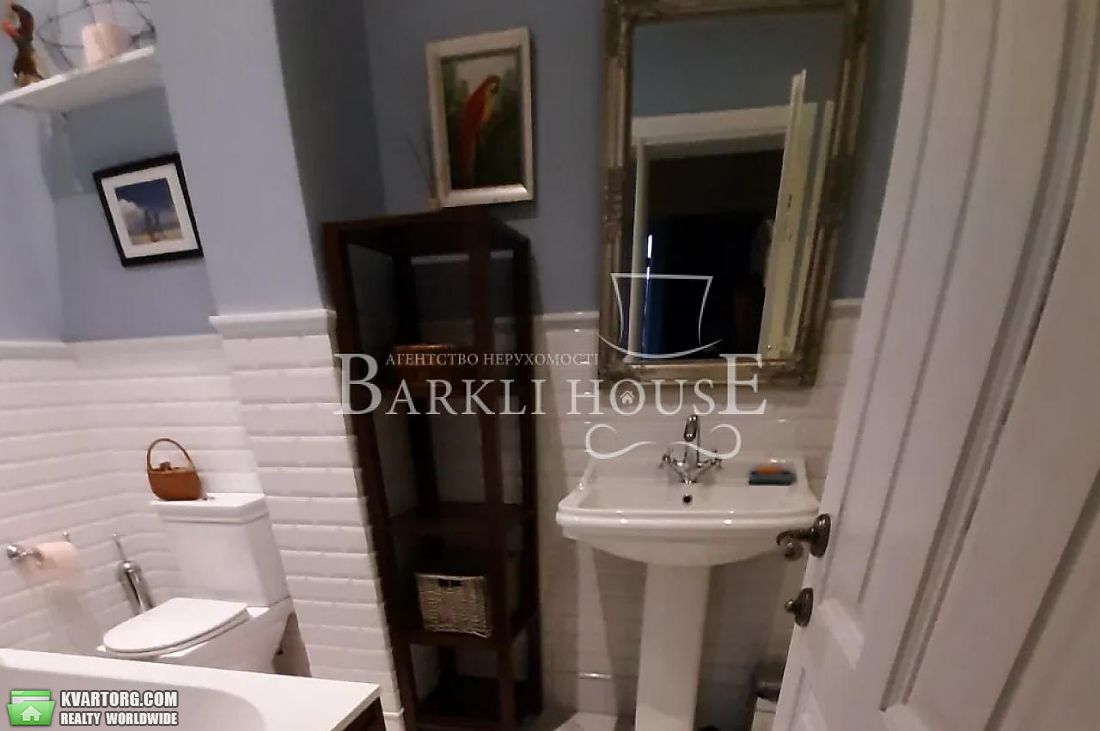 Rent out 3-room apartment. Киев,  Волошская — photo 8