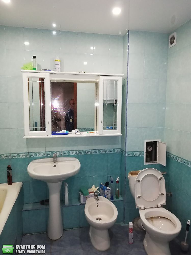 Rent out 3-room apartment. Киев,  Героев Днепра — photo 7