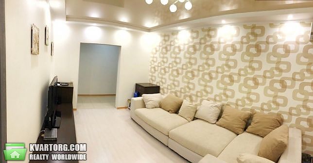 Sell 3-room apartment. Киев,  Урловская — photo 1