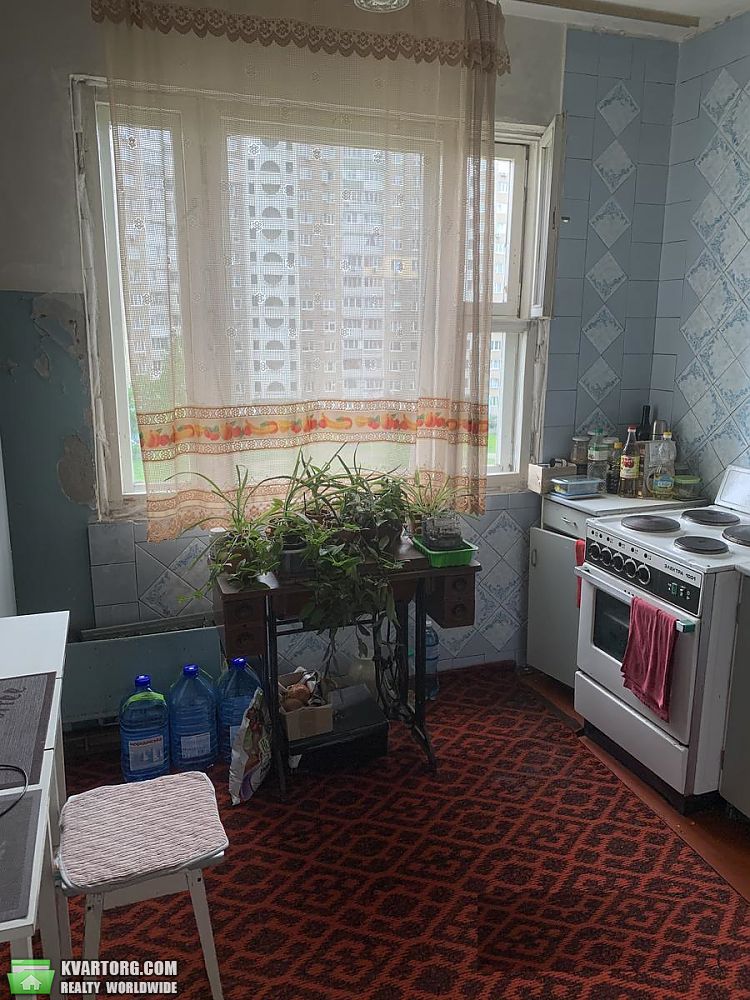 Sell 2-room apartment. Киев,  Маяковского — photo 1