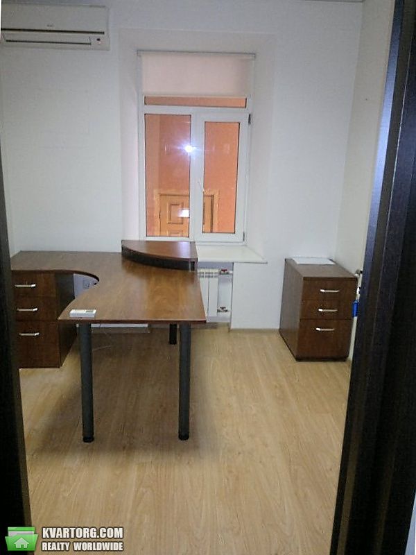 Rent out office. Киев, Братская — photo 1