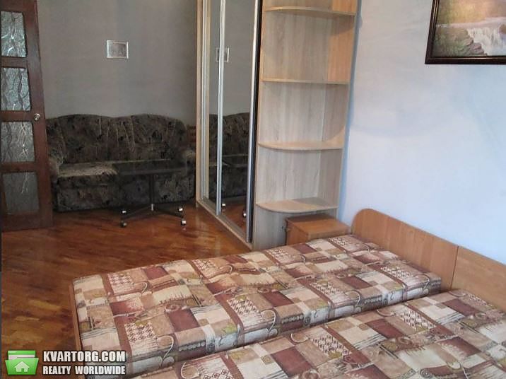 Rent out 1-room apartment. Львов,  Івасюка — photo 2