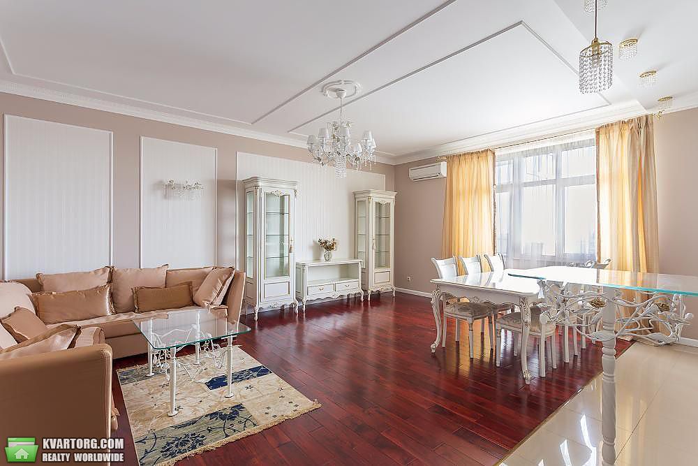 Rent out 3-room apartment. Киев,  Щорса — photo 1