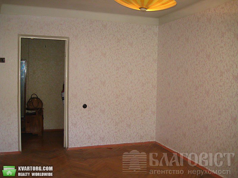 Sell 2-room apartment. Киев,  Щорса — photo 3