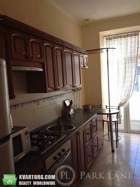 Sell 2-room apartment. Киев, Бессарабская пл — photo 1