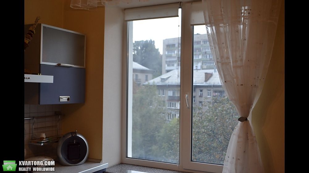 Rent out 2-room apartment. Киев,  Кловский спуск — photo 4