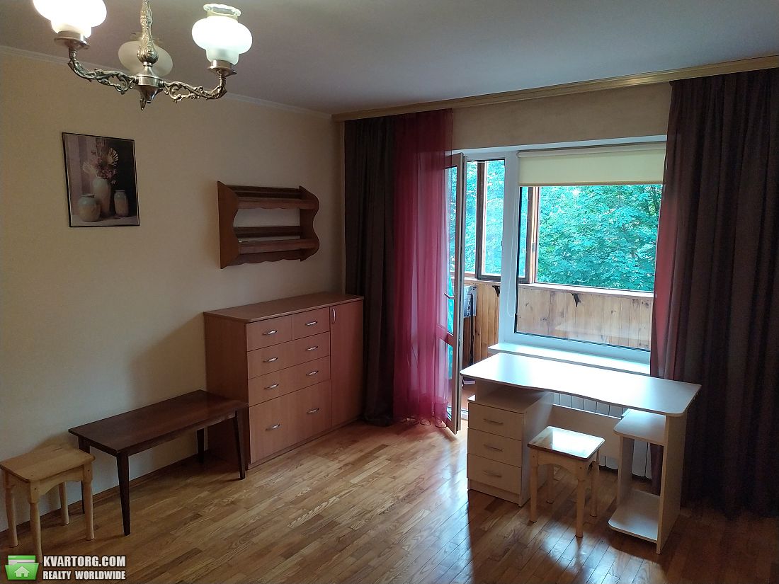 Rent out 1-room apartment. Киев,  Гусовского — photo 2