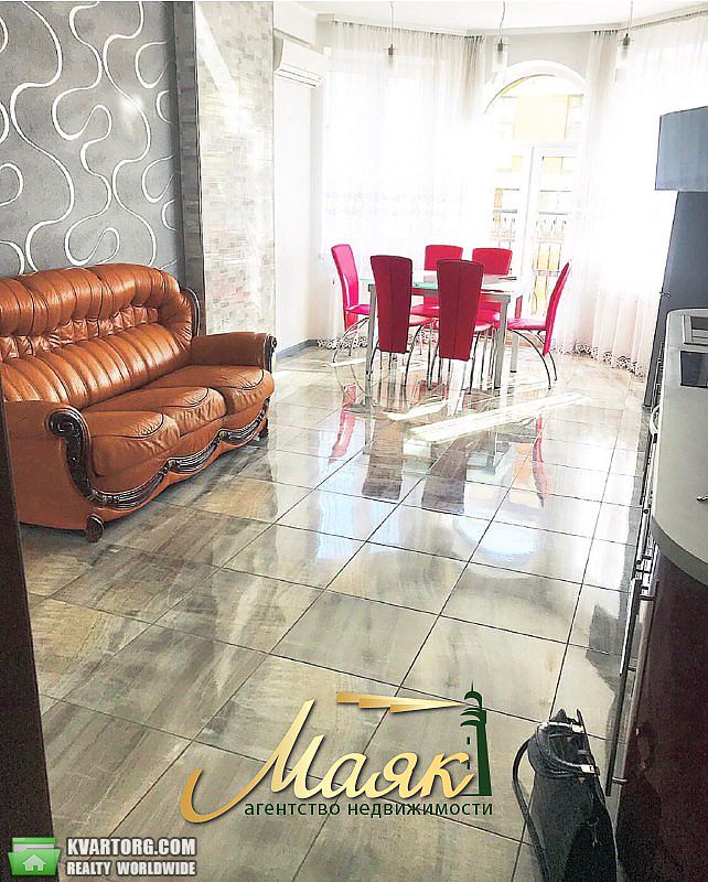 Rent out 2-room apartment. Киев,  Полтавская — photo 2
